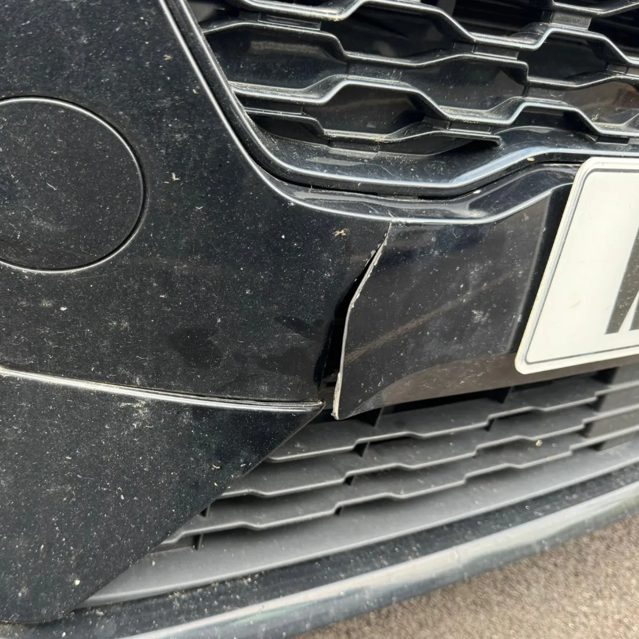 Before - Cracked bumper 2